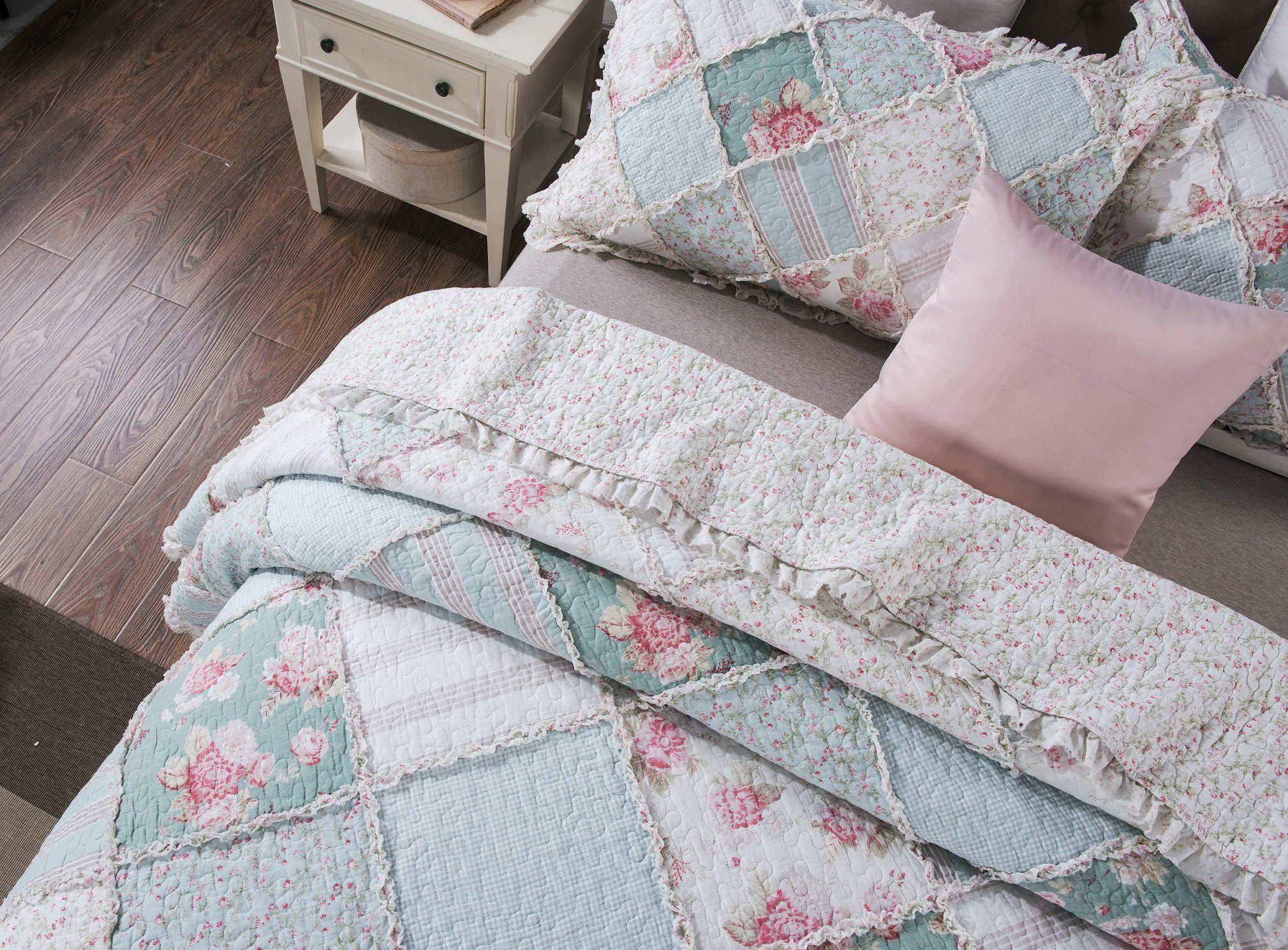 DaDa Bedding Hint of Mint Floral Pastel Cotton Patchwork Ruffle Bedspread Set (JHW-3036) - PM Bedding Store